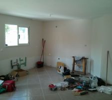 Coin cuisine en attente des meubles