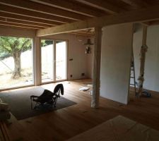 Vu d'ensemble de la pièce principale.