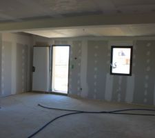 Bandes terminées, maison nettoyée, on attend le carrelage !!!