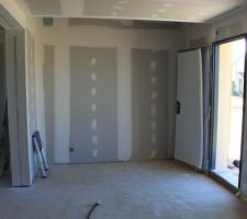 Bandes terminées, maison nettoyée, on attend le carrelage !!!