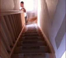 Escalier pos&eacute;