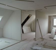 Les pièces du haut prennent forme