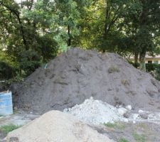 La terre recupéré du vide sanitaire .