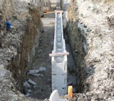 Mur parpaings à bancher / retenue des terres terrasse côté jardin