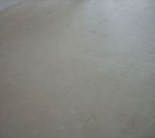 Sol chambre avant vernis