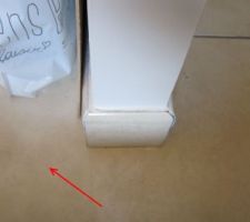 Fissure sur un carreau de chambre