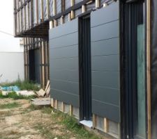 Début de la pose des lame de Rockpanel Lines²
en fixation invisible