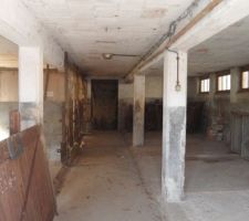 Int&eacute;rieur batimentRDC qui sera la cave