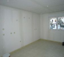 La cuisine avant enduit et peinture.