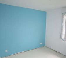 La chambre parentale, apr&egrave;s enduit et peinture.