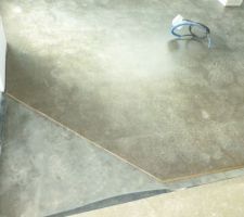 D&eacute;coupe du parquet a 45&deg;