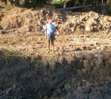 Source sur le bas du terrain, aux pieds de mon fils