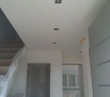 Spot entrée (la manière dont j'ai pris la photo donne l'impression qu'ils ne sont pas alignées