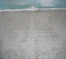 Fissures dans le garage