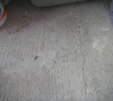 Fissures dans le garage