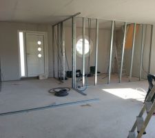 Rails et montants (non fixés)du bureau