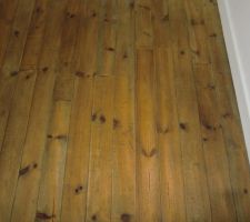 Le xylophène a un peu teinté le parquet...