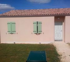 FACE AVANT VOLETS PEINT VERT TILLEUL