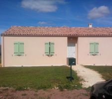 FACE AVANT VOLETS PEINT VERT TILLEUL