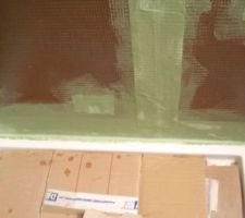 Bandes, angle rentrant et etancheit&eacute;