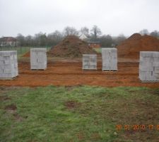 Livraison des parpaings , ferraille , béton etc ...