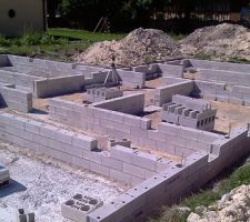 Déhabillage des palettes de chainage pour pouvoir faire les niveaux!!! du sport...