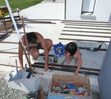 Mise en place des lambourde côté terrasse arrière