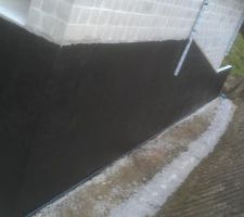 Goudron cot&eacute; enterr&eacute; ouest