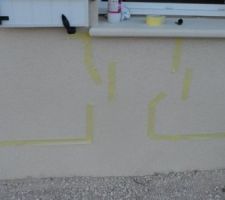 Forme des fissures sous une autre fenêtre.