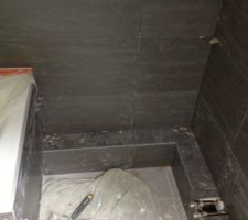 Coffrage baignoire et tuyaux d'eau refaits