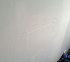 Trou dans le mur chambre