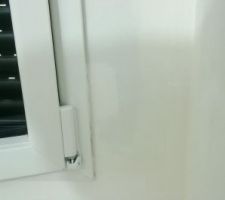 Trou dans le BA13 rebouché par mes soins