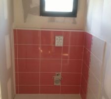 Toilettes du bas presque finies