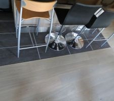 Lames du parquet pour finir le raccord avec les carreaux de la cuisine