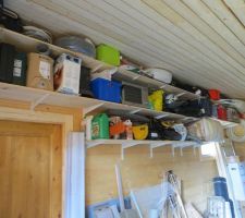 15 m&egrave;tres lin&eacute;aires d'&eacute;tag&egrave;res dans le garage