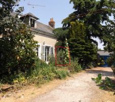 Face de la maison ouverture garage