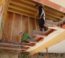 Ouverture de la tr&eacute;mie