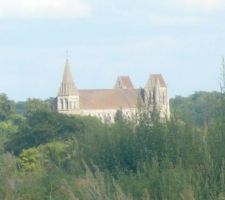 Zoom sur l'abbatiale depuis notre chambre !