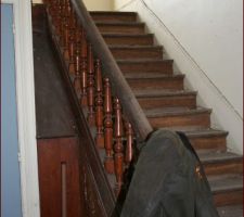 Escalier lors de notre nettoyage le jour de la remise des clés