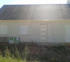 Voila la maison hors d'eau, hord d'air..
Assurance validé  pour les murs.