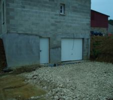 Accès garage, porte de service