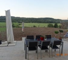 Terres remisent a niveau, 45 camions de terre livr&eacute;s