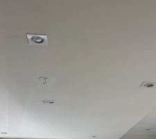Le faux plafond de la cuisine