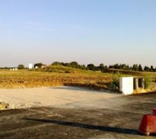 Les places de parking sont delimitees