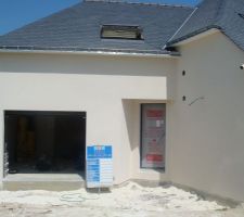 Enduit termin&eacute;, c'est pas tout &agrave; fait le rendu quoi pensait mais c'est le travail est bien fait!!