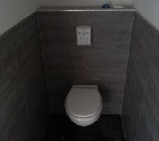 Toilettes du premier &eacute;tage (si si c'est important)