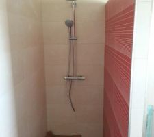 Cabine de douche SDB du bas
