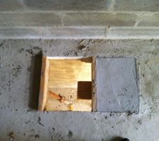 Conduit poujoulat non centrer . Ils ont donc reboucher et recouper pour qu'il passe dans le trou .