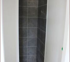 Fa&iuml;ence douche &agrave; l'italienne finie