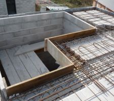 Dalle de l'étage
Emplacement de l'escalier